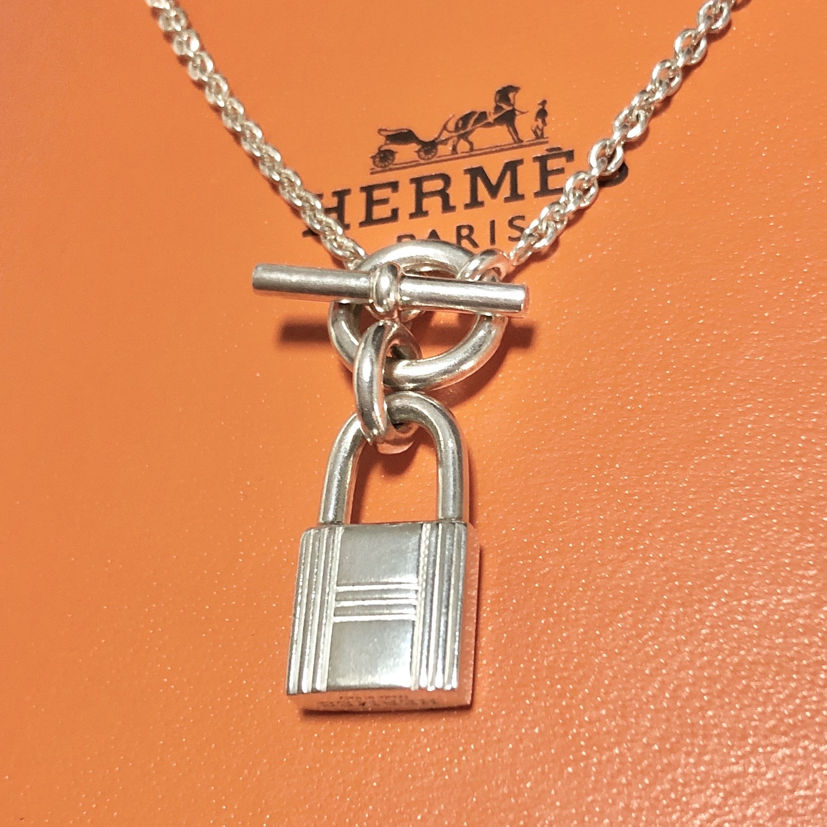 【美品】HERMES/シルバー/カデナ/ネックレス/革紐(新品)付き 美品】HERMES/シルバー/カデナ/ネックレス/革紐(新品)付き 楽天
