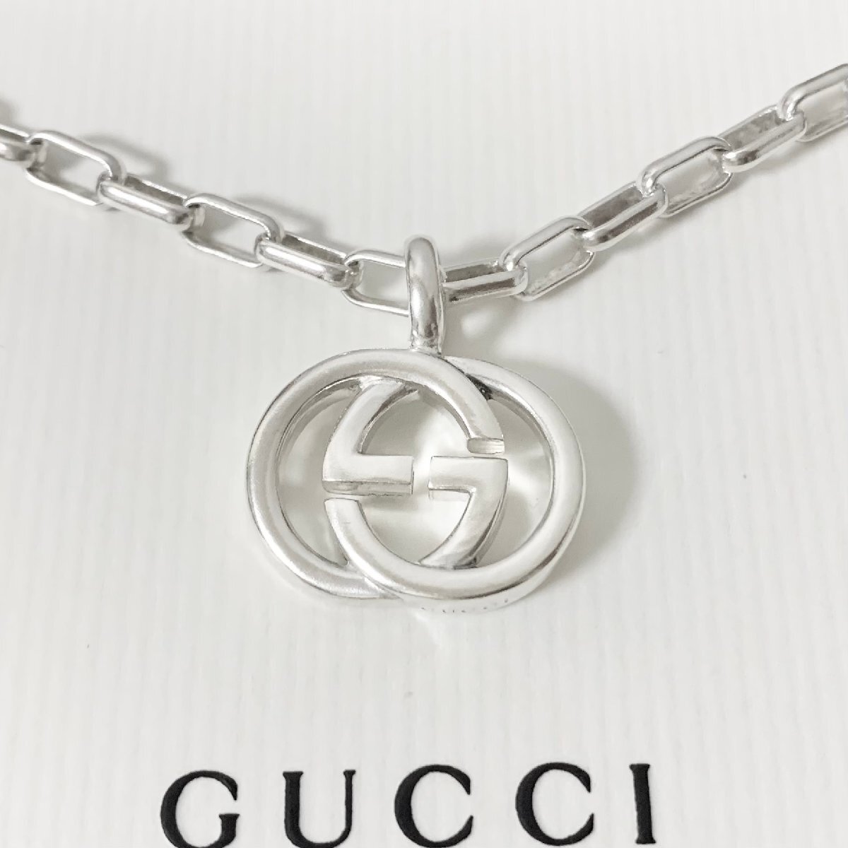 【超レア✨】GUCCI ネックレス クレスト コイン ラウンド 燻 ロゴ刻印 希少品 グッチ クレスト コイン ネックレス シルバー925 - メルカリ