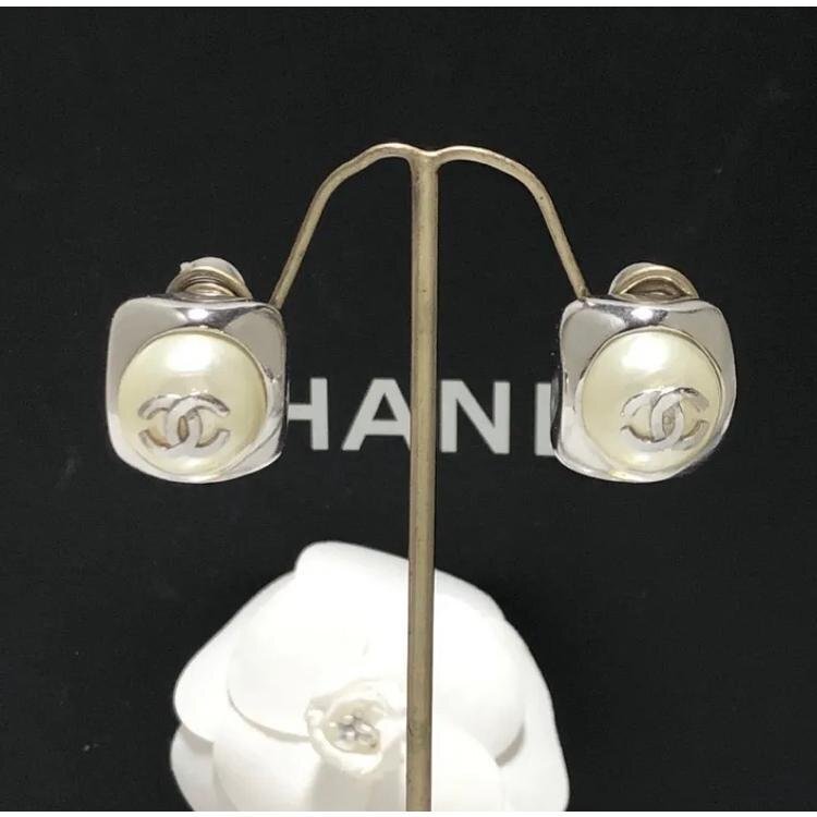 CHANEL シャネル イヤリング ココマーク スクエア シルバー パール 銀 ロゴ 【中古】|BrandJewelry マリクルーズ