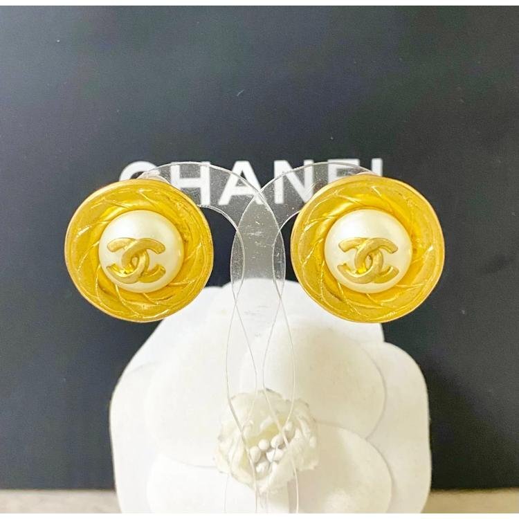CHANEL シャネル イヤリング ココマーク チェーン パール 真珠 ゴールド 丸 ロゴ 【中古】｜BrandJewelry マリクルーズ