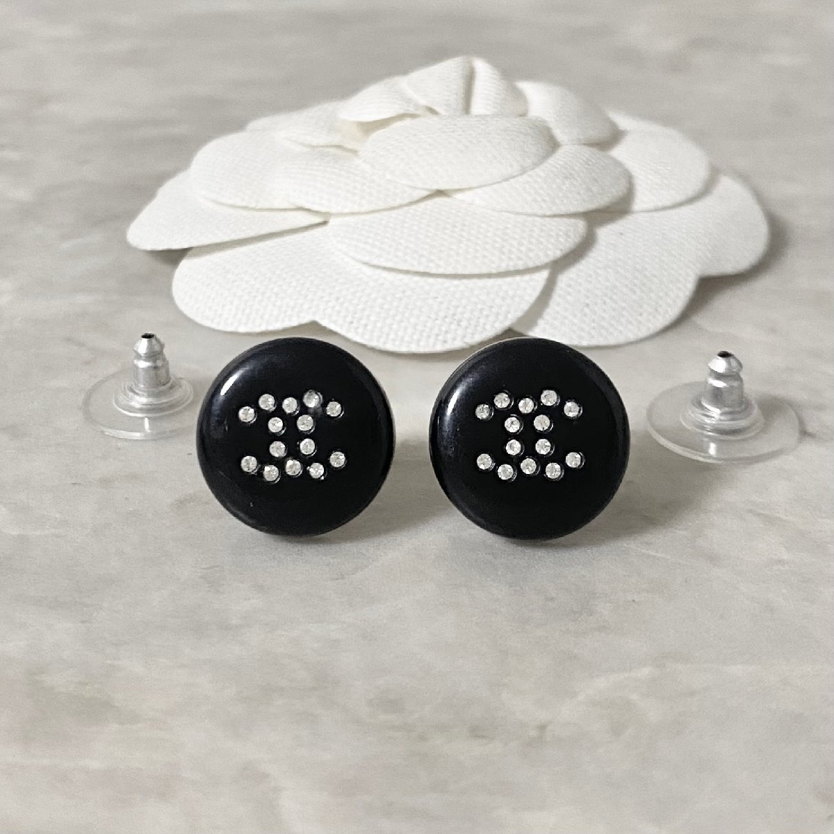 楽天市場】シャネル ピアス CHANEL CCロゴ シルバー スクエア/ライン