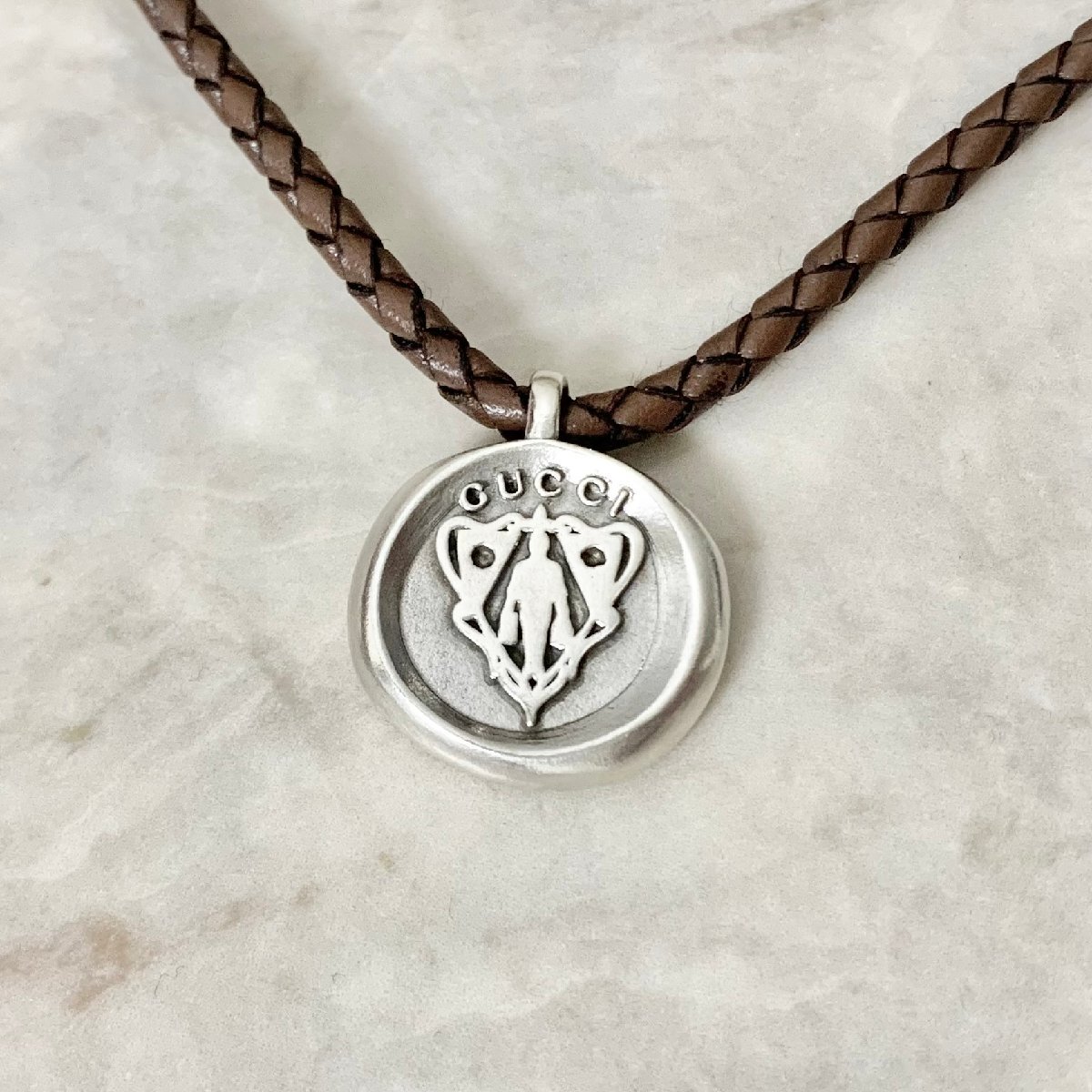 グッチ GUCCI ナンバー 8 ロゴ プレート ネックレストップ SV925 楽天市場】GUCCI グッチ 8 エイト ネックレス ペンダント