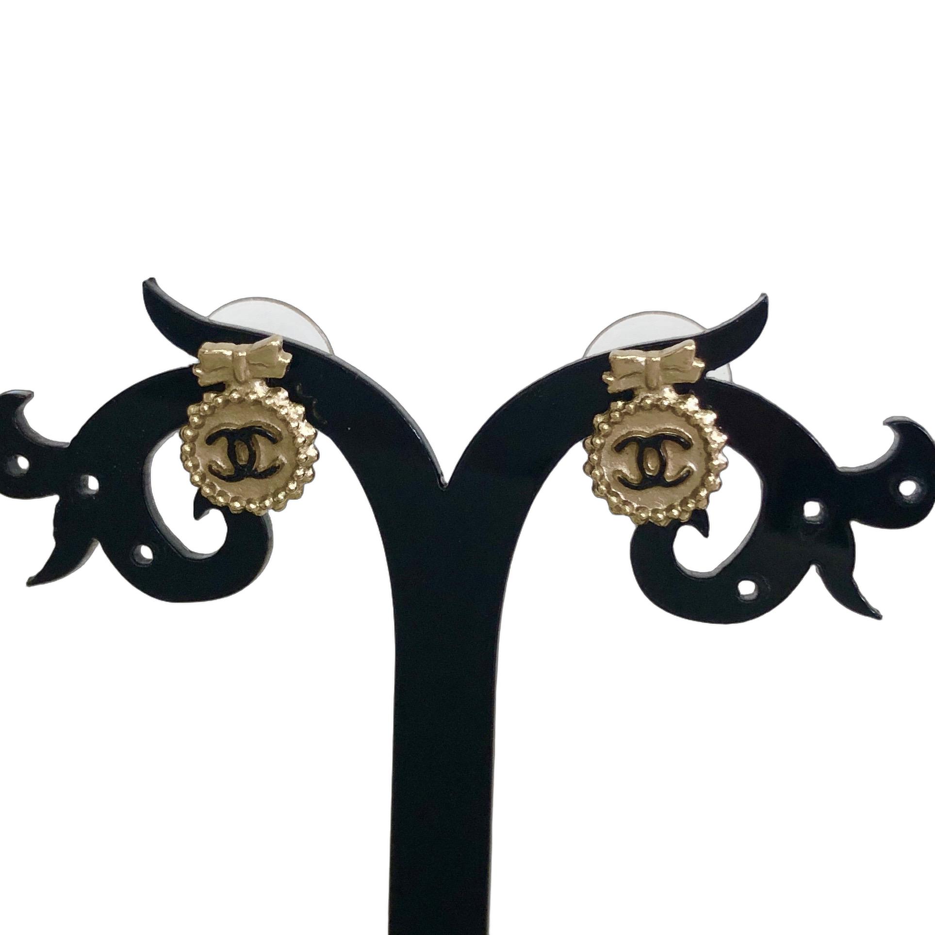 鑑定済み シャネル ブラック ゴールド金具 ココマーク バレッタ CCフランス製 鑑定済み シャネル ブラック ゴールド金具 ココマーク バレッタ CC