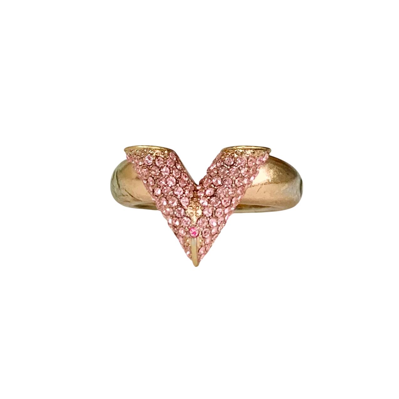 VUITTON ヴィトン 指輪 エセンシャルV ストラス ピンクストーン 石 ゴールド リング M ロゴ【中古】｜BrandJewelry マリクルーズ