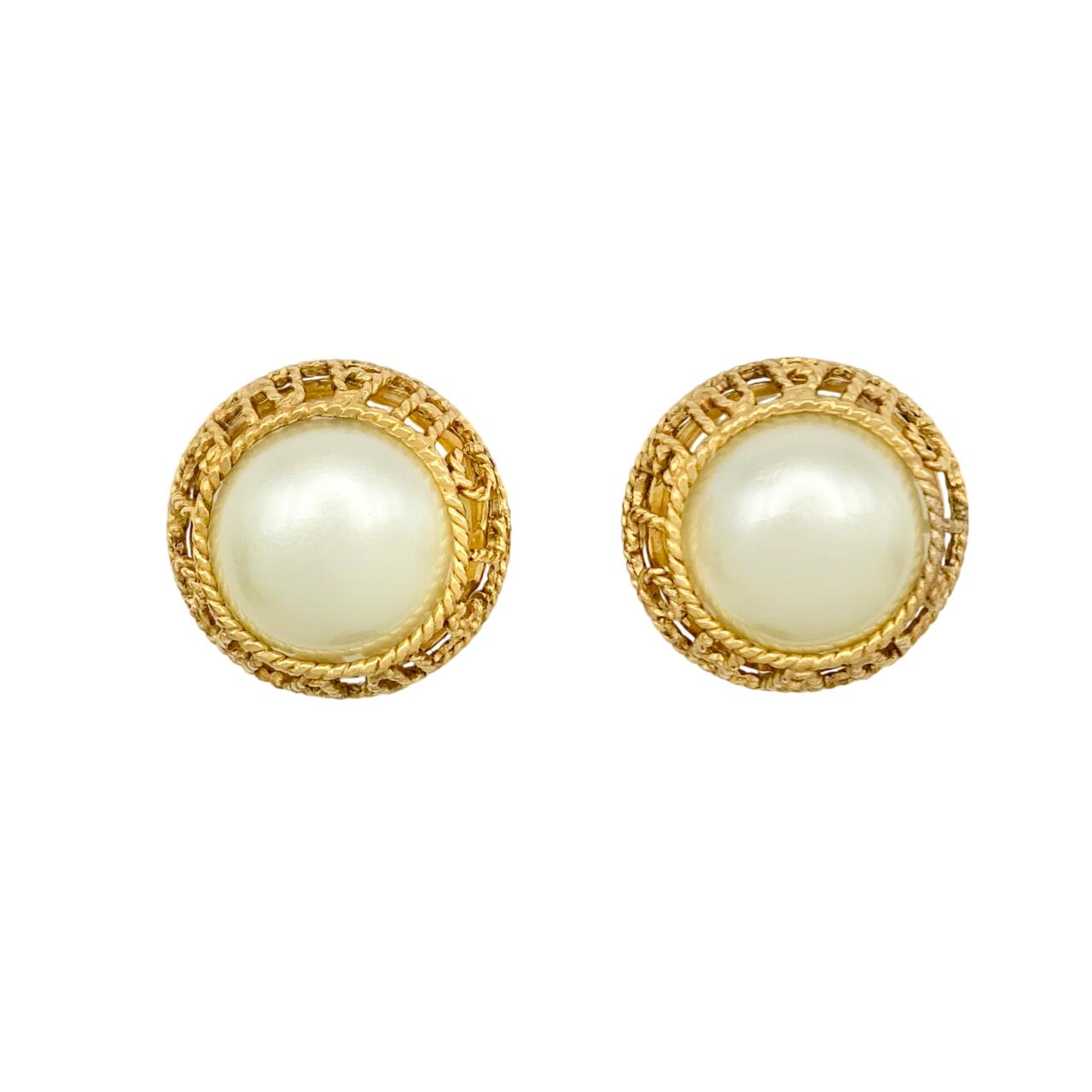 CHANEL シャネル イヤリング 94A パール 真珠 透かし チェーン アルファベット ロゴ サークル 丸 ゴールド 金 ヴィンテージ 【中古】｜BrandJewelry マリクルーズ