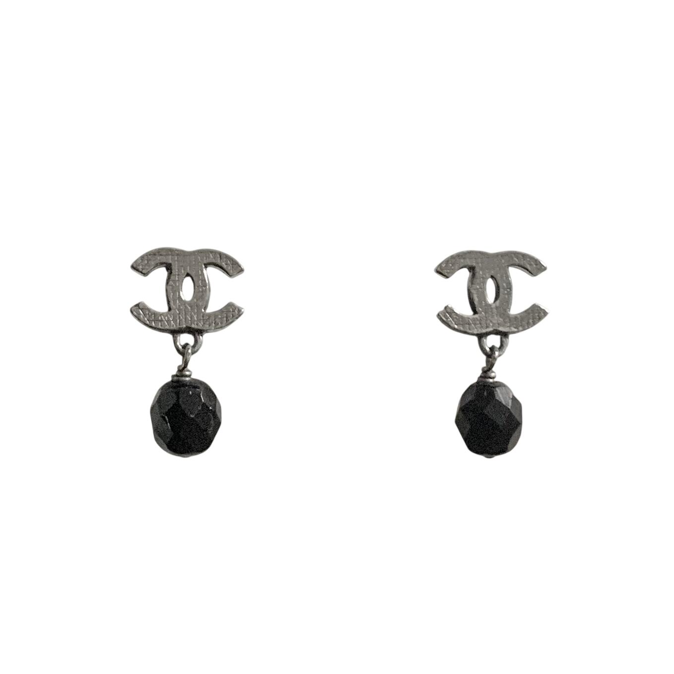 CHANEL シャネル ピアス 09P ココマーク ミラーボール マトラッセ スイング ブラックシルバー 黒 ボール ロゴ 【中古】｜BrandJewelry マリクルーズ