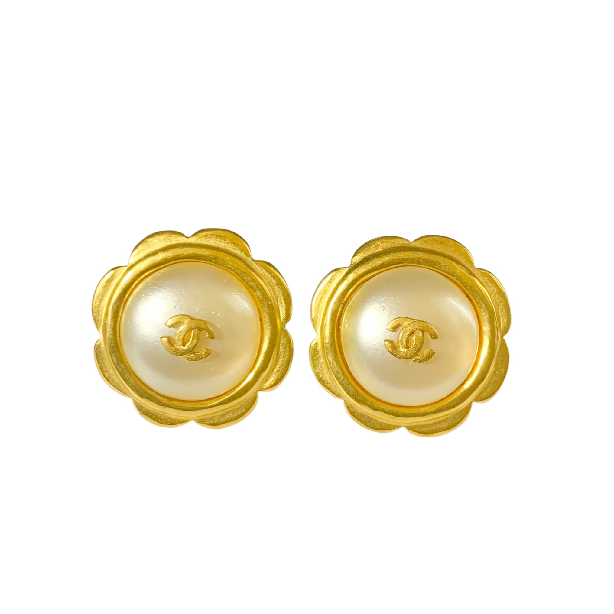 CHANEL シャネル イヤリング 97P ココマーク パール 真珠 フラワー 花 ゴールド 金 ロゴ 【中古】｜BrandJewelry マリクルーズ