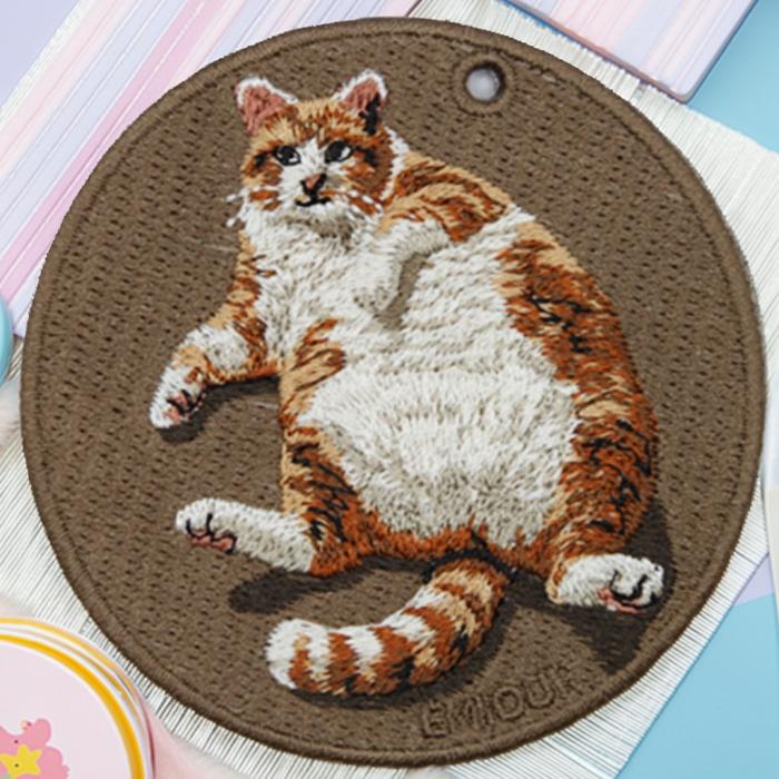 楽天市場】猫キーホルダー シルク両面刺繍 スコティッシュショートヘア