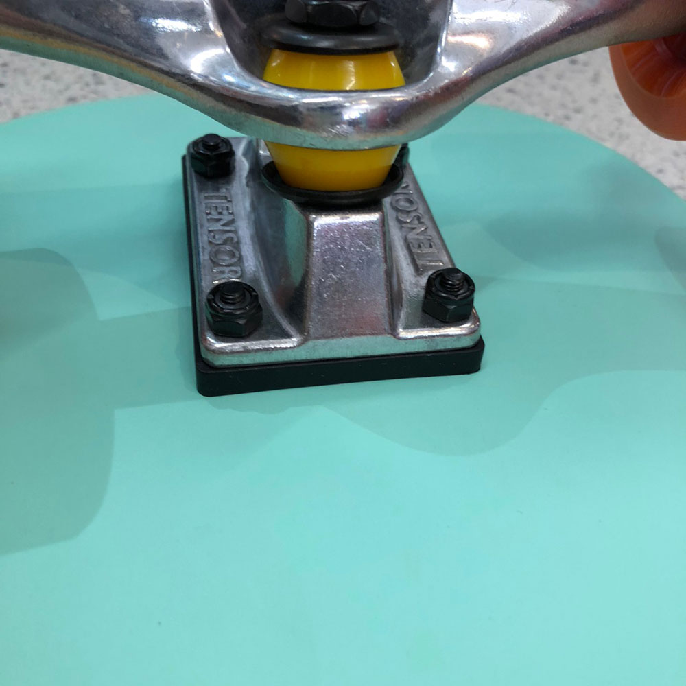 平日13時までのご注文は当日発送 スケートボード コンプリート 31インチ デッドクックス グローブ バーナー カルトオブフリーダム 6 5インチ Globe Dead Kooks Skateboard Burner Cult Of Freedom Explode クルーザー スケート デッキ サーフィン グッズ Av Drop Com