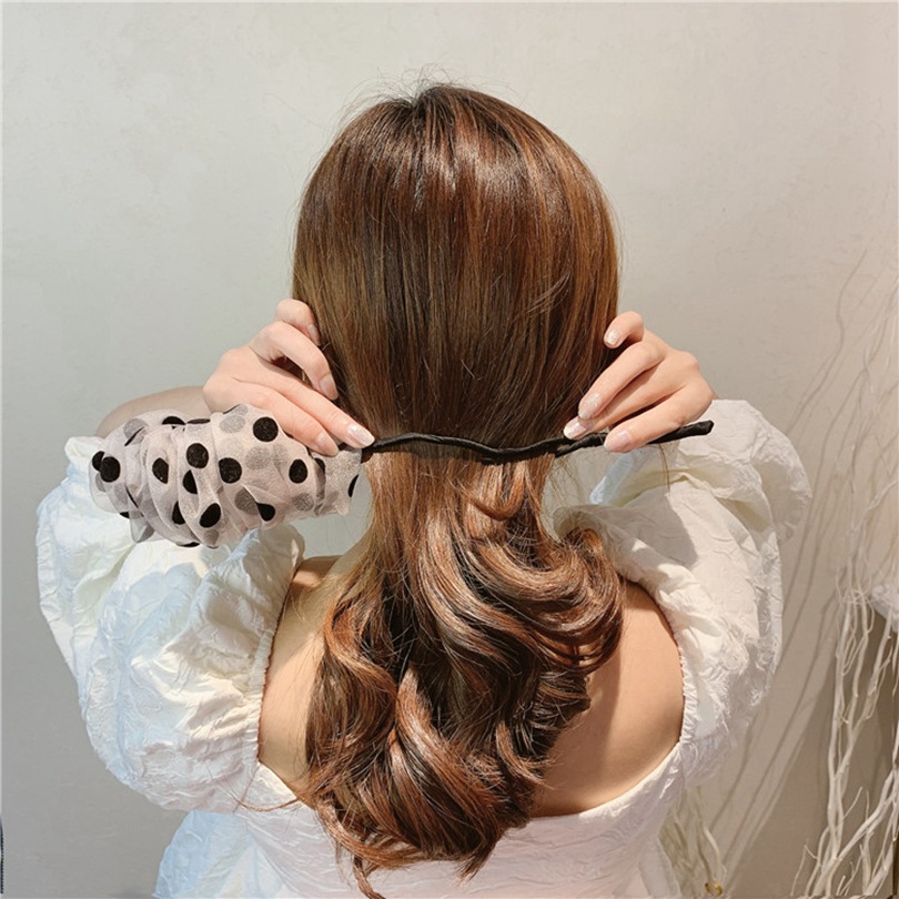 楽天市場 水玉がアクセント 簡単 おしゃれ まとめ髪 アイテム ラクチン ヘアスタイル ヘアアクセサリー シンプル ヘアアレンジ 大人 可愛い パーティー 結婚式 デート プレゼント ホワイト ブラック ドット 代 30代 40代 Maris Select
