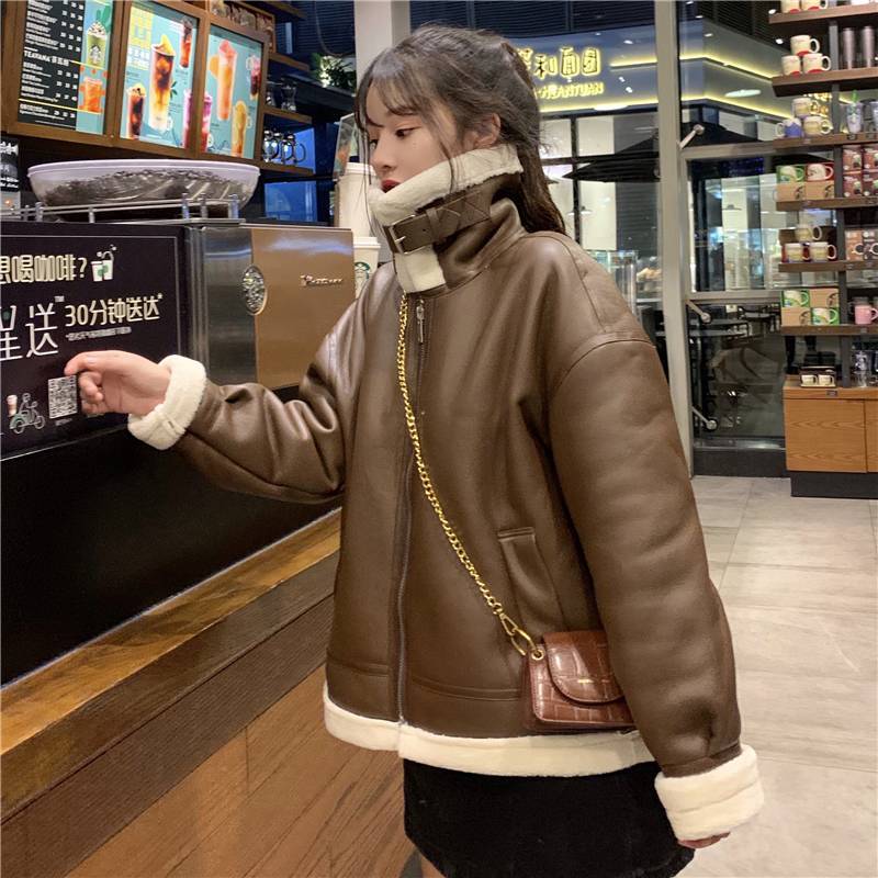 楽天市場 レザージャケット もこもこアウター ボアブルゾン ジャケット ブルゾン アウター コート レディース コーデ ショート丈 ボア レザー スタンドカラ オーバーサイズ ゆったり もこもこ ジッパー 襟付き 長袖 ポケット カジュアル 無地 シンプル 可愛い