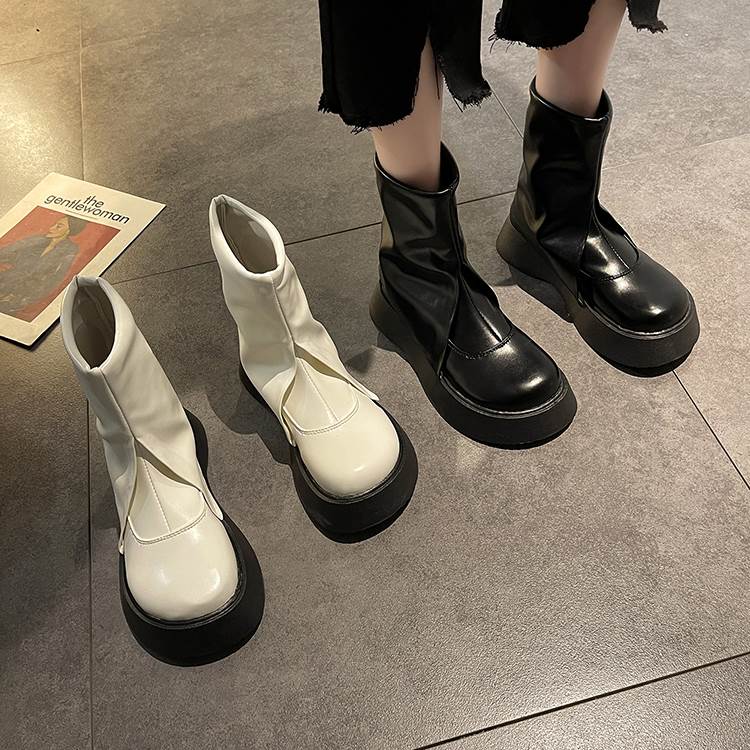 フロントジッパー ショートブーツ シューズ 靴 くつ クツ レディースシューズ レディースブーツ 厚底 美脚 脚長 かわいい 大人可愛い シンプル カジュアル おしゃれ お洒落 かっこいい ラブリー キュート マニッシュ ラフ 個性的 クール モード系 無地 冬 10代 20代 30代 楽天市場】ショートブーツ かっこいい フロントジッパー 黒 白 ブーツ