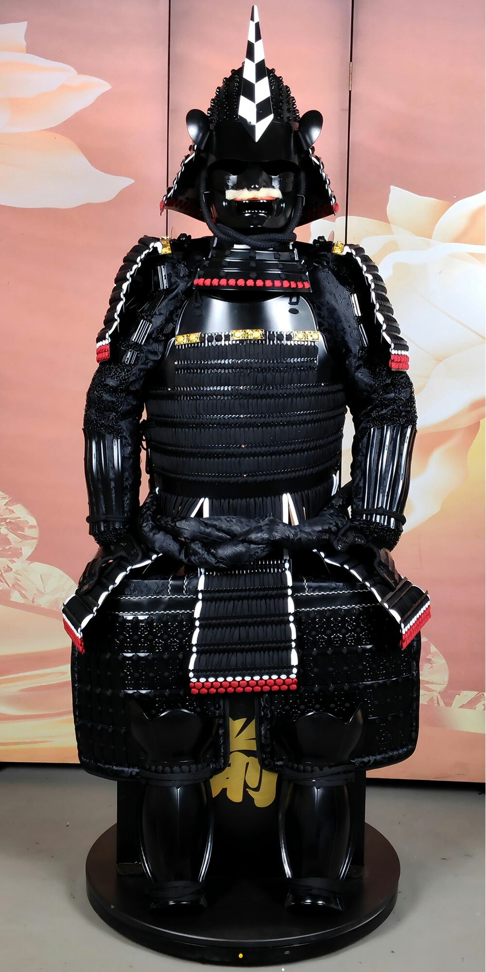 楽天市場】等身大 甲冑 赤備桶側 二枚胴当世具足 レプリカ 兜 鎧