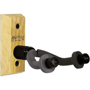 \29・30日 全品P5倍/マーチン Martin Branded Oak Wall Hanger