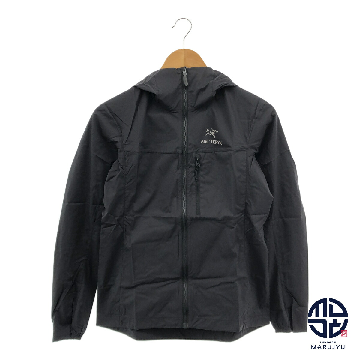 ARC\u0027TERYX アークテリクス 黒 黒いこと スコーミッシュ フーディ SQUAMISH HOODY 気流外殻 薄っぺら ジップアップパーカー レディース XS大きさ 服【中古】