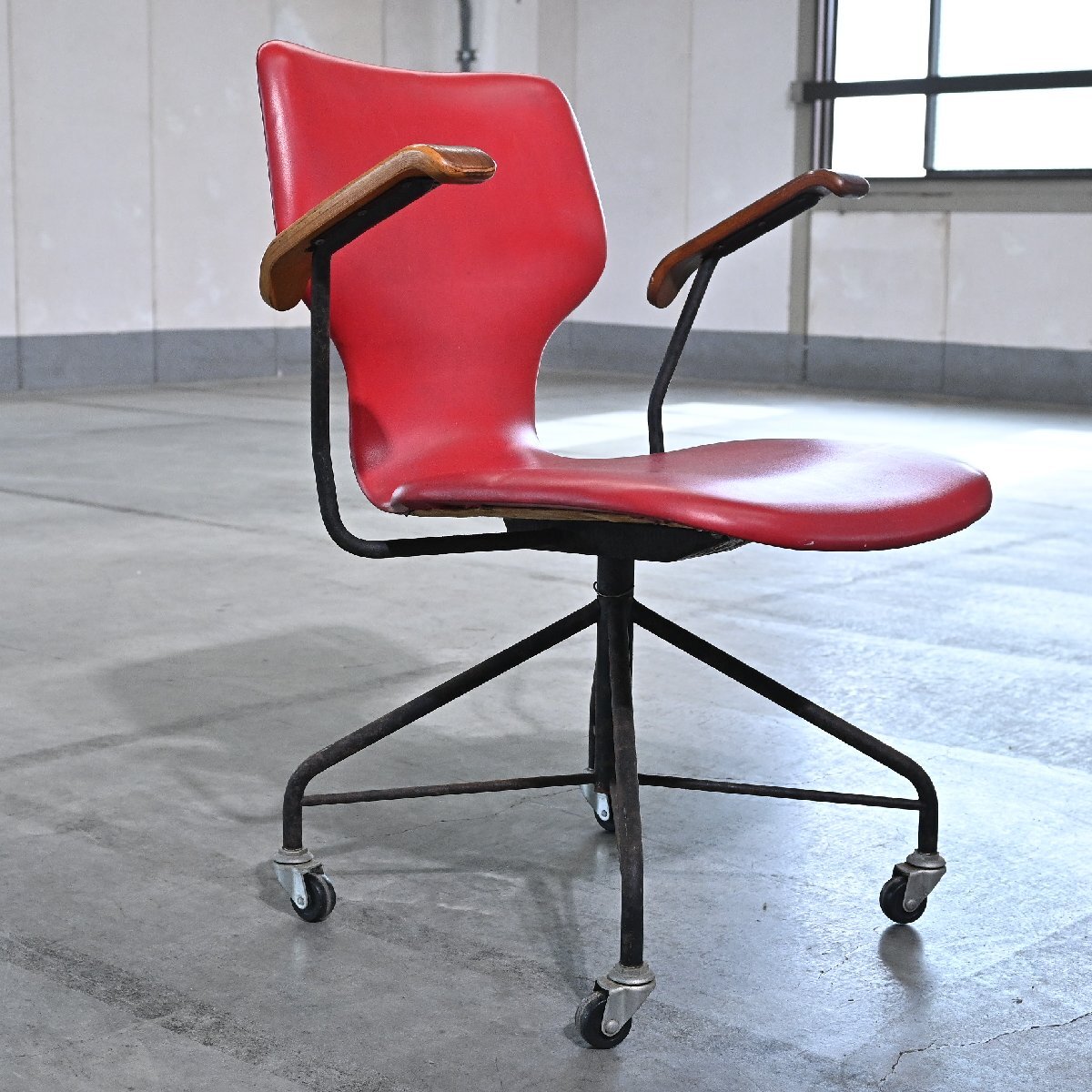 楽天市場】天童木工 TENDO 剣持勇 デスクチェア キャスター ワーク