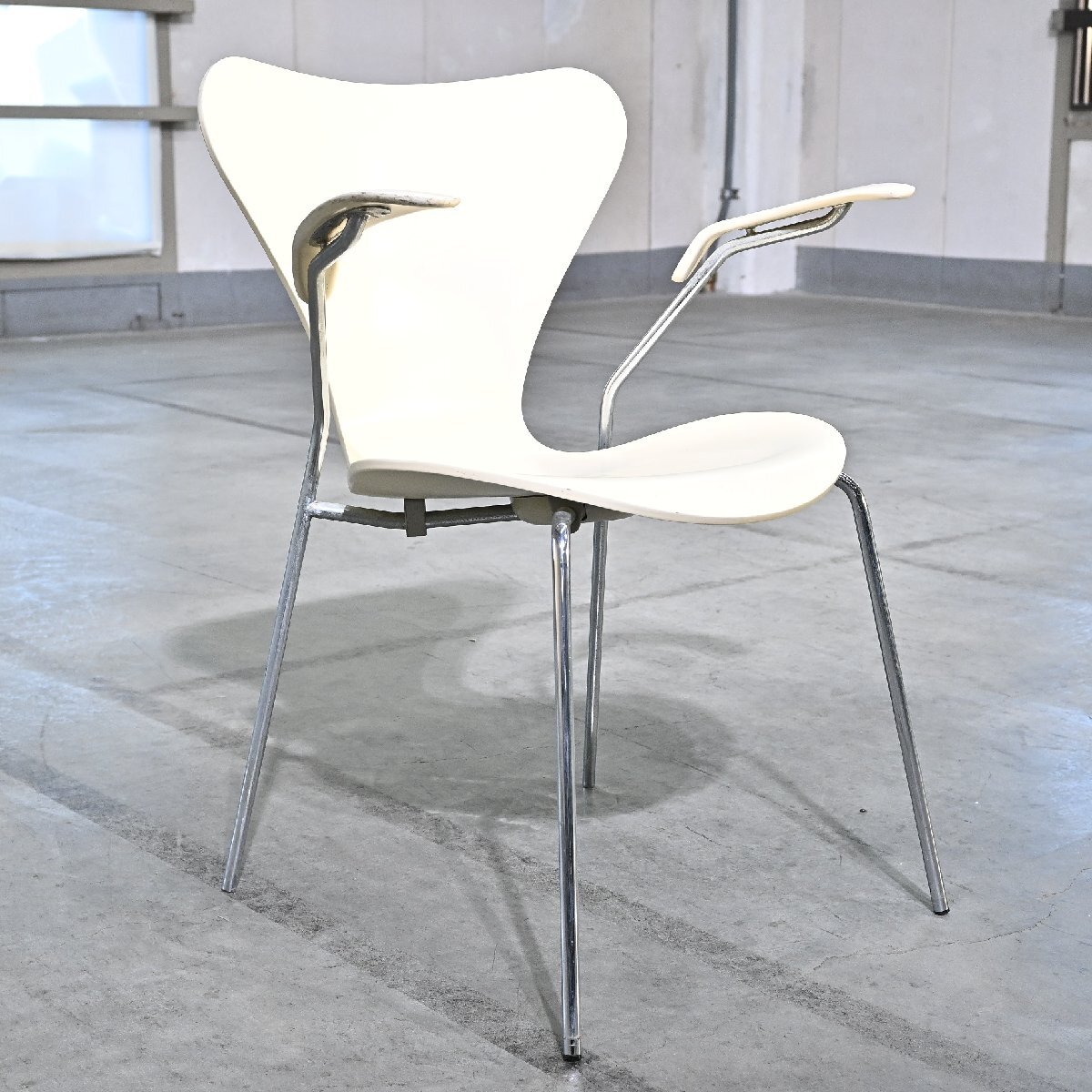 Fritz Hansen 15万「セブンチェア/SERIES 7」C アームチェア アルネ・ヤコブセン 一人掛け リビング ダイニング フリッツ・ハンセン【中古家具/中古インテリア/USED家具ユーズド家具/リサイクル】