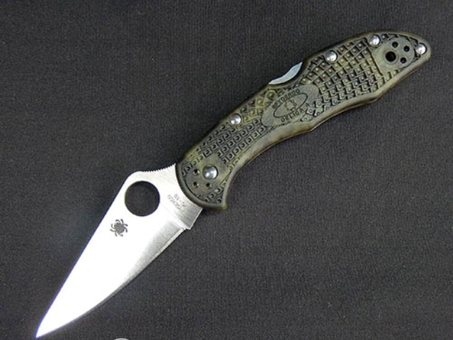 SPYDERCO スパイダルコ ナイフ デリカ４ ZOME　C11ZFPGR ワンハンドオープン ポケットクリップ付き キャンプ フィッシング 送料無料