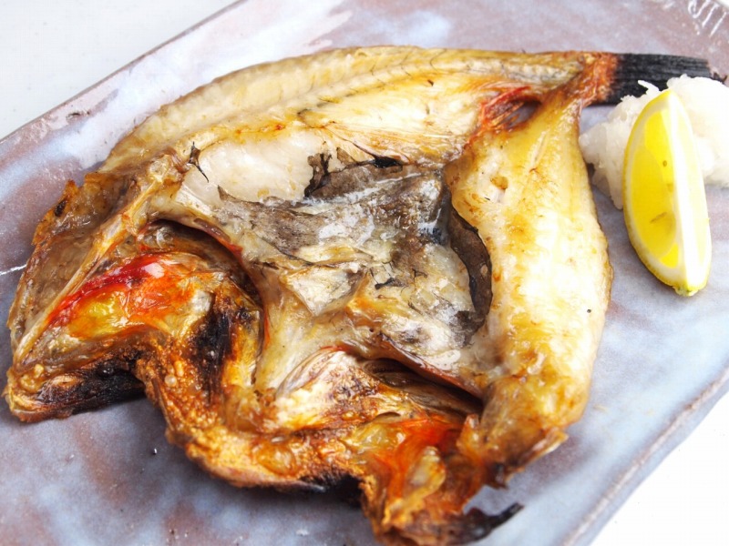 ポケミニ 魚介類 水産加工品 子供 送料無料 知床 羅臼産キンキ一夜干し ２ｌサイズ２枚入り 開きにして一枚約350gから400gのきんきです 円 しれとこ本舗 上品な味わいの北海道を代表する高級魚です