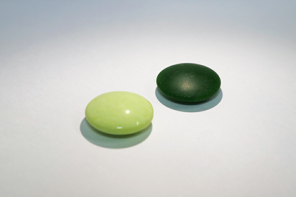 良品 希少 グリーン碁石 囲碁 グリーン 緑 天然木 目に優しい 良品 希少 グリーン碁石 囲碁 グリーン 緑 天然木 目に優しい