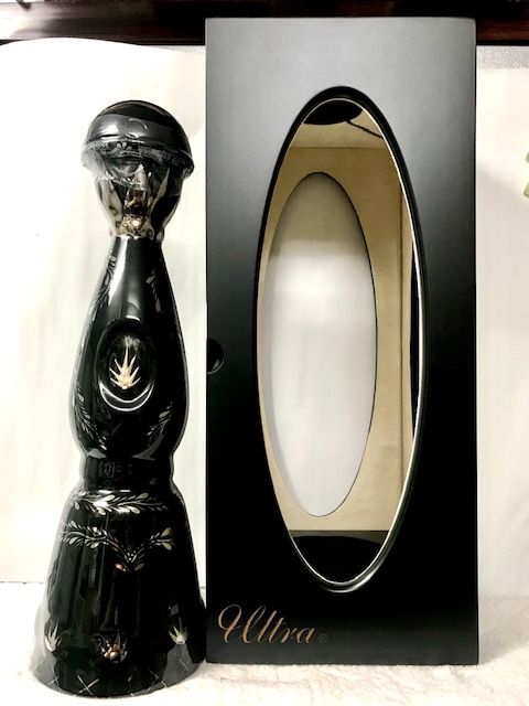 正規品 クラセアスール ウルトラ 750ml 40度 箱入り 5年熟成 プレミアム テキーラ クラセ・アスール 100％アガベ メキシコ Clase Azul ULTRA TEQUILA 虎S