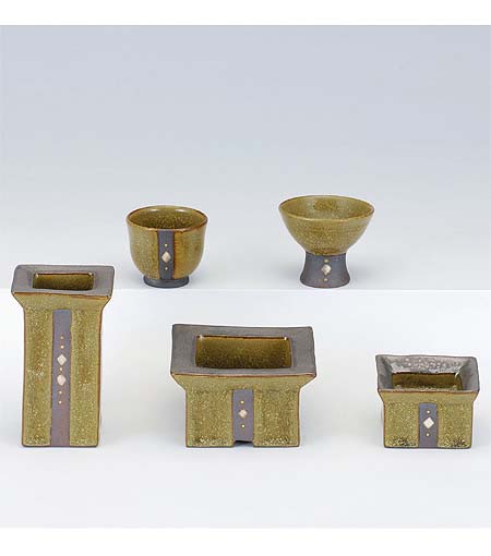【現代仏具　五具足】　月の華　【陶器製・モダン】【八木研】
