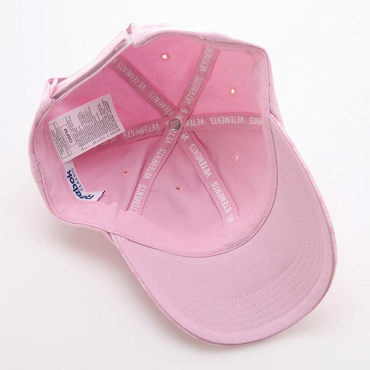 VETEMENTS × Reebok ロゴ キャップ CAP 激安商品 64.0%OFF