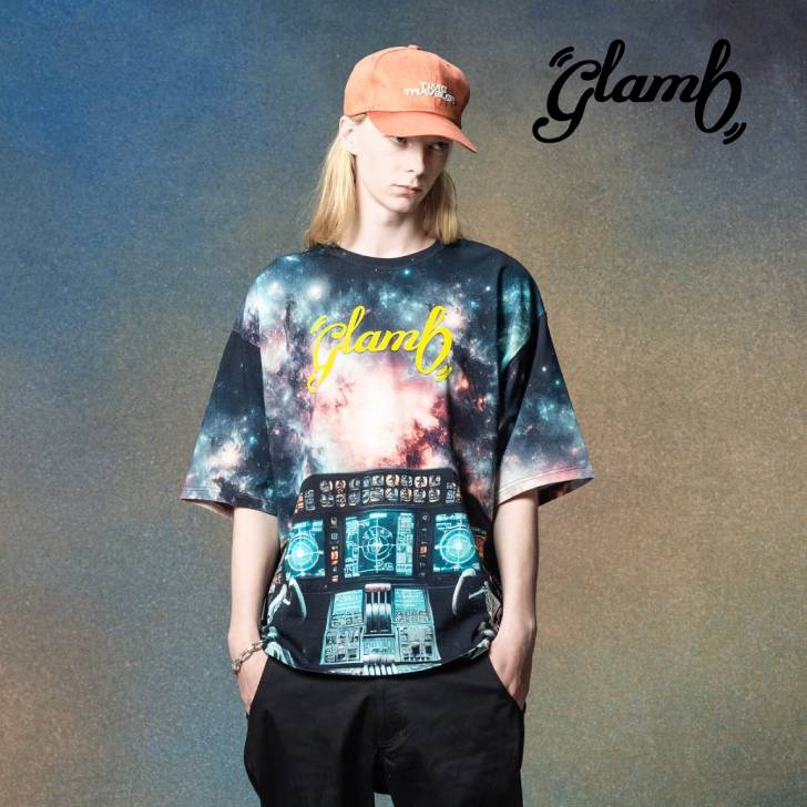 glamb 瓦 5分袖プルオーバー メンズ Cosmic Print T-Shirt/コズミックプリントＴシャツ 春夏商いもの 黒いこと GB0225/CS01 ゆったり ブランド名 薄っぺら 30代 40代 50代 好いたらしいめ 男 かっこいい オシャレ 向こう見ず メンズ 服
