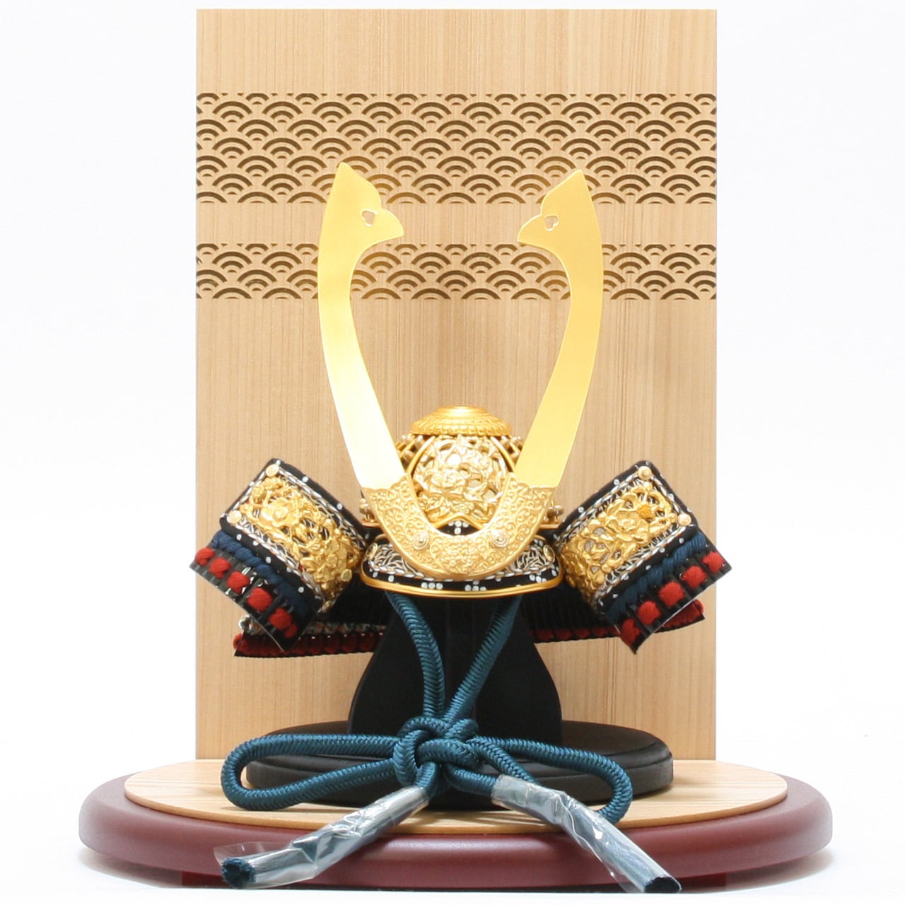 五月あやつり人形｜パウダーコンパクト｜今めかしい｜今めかしい｜室内装飾｜割り増し金｜こだわり｜おすすめ｜絵書き｜言い慣わし芸術士｜日本の首都甲冑 天賦の才之兜 麗 台?風書き割り 衝立 青海波