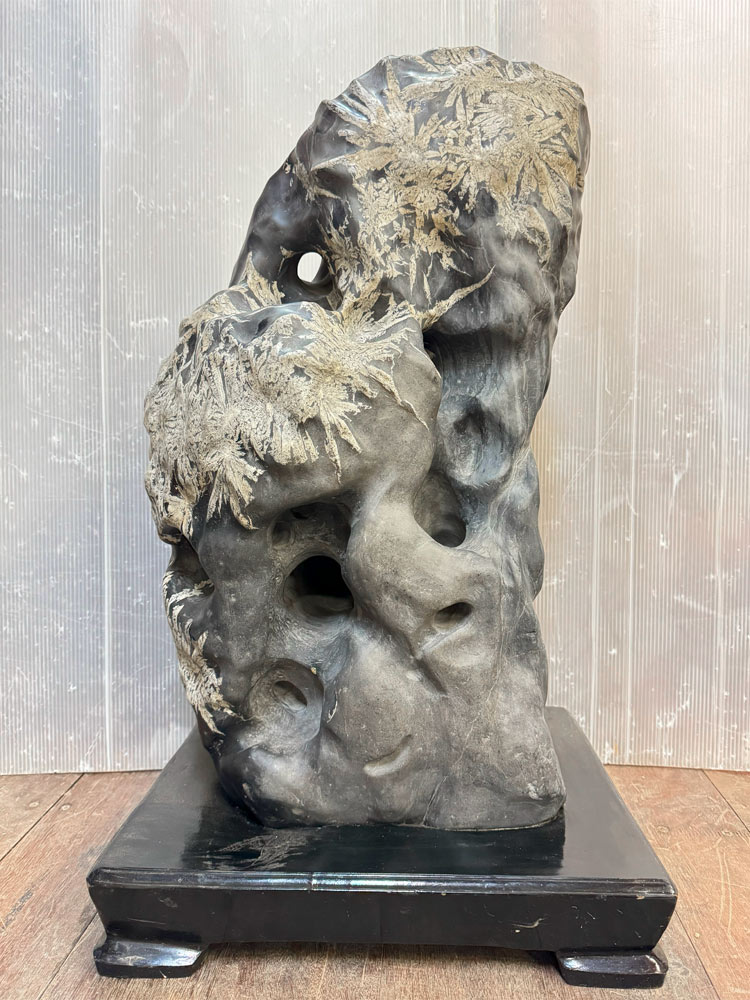 楽天市場】菊花石 【47】高さ約58cm 幅約36cm 景石 天然石 置物 飾り石