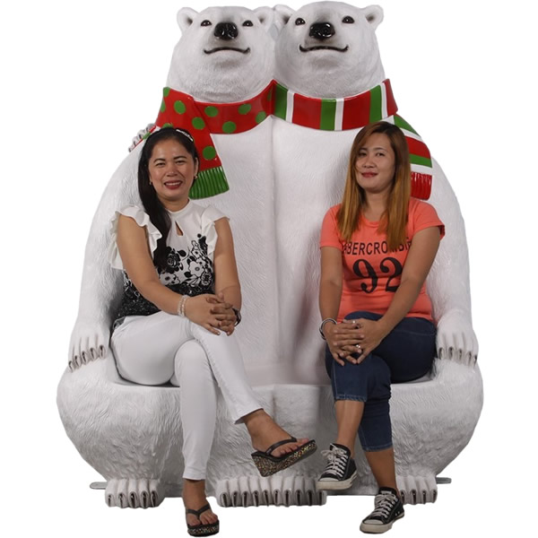 FRPアニマルオブジェ 北極グマのベンチ Polar Bears Bench リアル 巨大 クマ 椅子 動物 像 実物大 フィギュア 大きい 等身大 置物 ガーデニング オーナメント 熊 動物園 インテリア くま 庭 外 店舗 カフェ 喫茶店 レストラン 飲食店 イベント ディスプレイ fr170160|マスキ