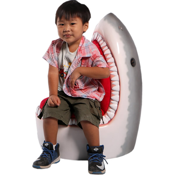 FRPアニマルオブジェ 鮫の腰かけ Shark Seat 愛くるしげ 魚 飾りつけ 室内装飾 イス さめ 鮫 涼み台 腰かけ 毛の荒物 気が大きい 今めかしい 飾りつけ 海洋博物館 毛の荒物園 バス発着場 室内 喫茶店 茶店 食べ物屋 飲食店 見せびらかす fr150022