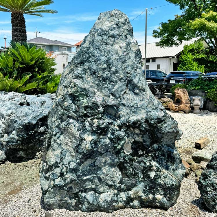 天然記念石！三波石 三波石をはじめ全国の天然石の正札・展示販売は、鬼石自然石