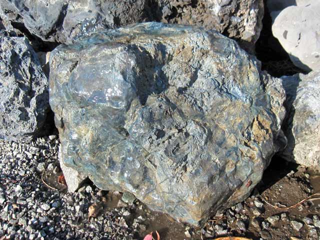 幸太郎石 北海道 庭石 気取らない石 景石 飾りつけ石 日本 運動場 銘石 天然石 y-kur2011-107 和風 石庭 幸太郎