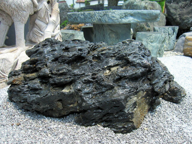 千軒石。黒色の天然石 水石 楽天市場】千軒石 庭石 銘石 北海道 景石