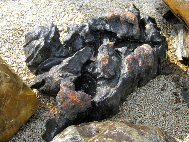 楽天市場】太湖石 （たいこせき） 庭石 銘石 景石 084 自然石 和風