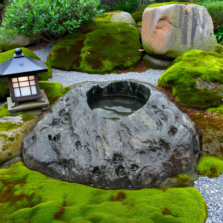 【天然石・古い石の特大火袋・日本庭園・オブジェ・オーナメント・飾り石】庭石箱庭 天然石 古い石の特大火袋 日本庭園 オブジェ オーナメント 飾り石 庭石