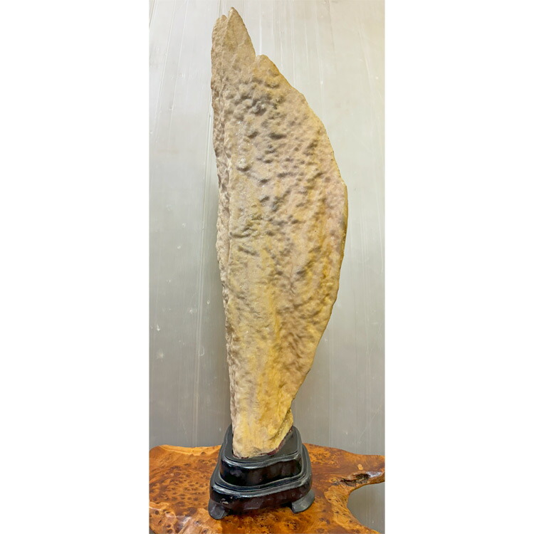 大自然が作り出した唯一無二の神秘な石 鍾乳石 【30】 高さ約85cm 幅約26cm 自然石 景石 stalactite 自然の芸術！ 鑑賞石 台付き パワーストーン 飾り石 スタラクタイト 鍾乳洞 盆石 希少 天然石 銘石