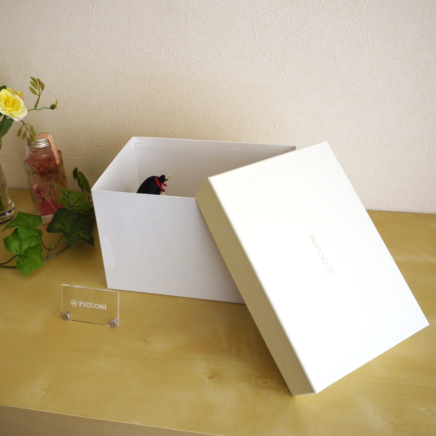 【増村限定品】小西実作PICCONI茜-あかね-Rinおさげ髪京製正絹西陣織手描屏風「枝桜」越前塗ピンク飾台【増村人形オリジナル作品】