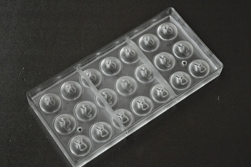 楽天市場】【25%OFF】【チョコレートワールド】CW1671 30x30x15MM 21P