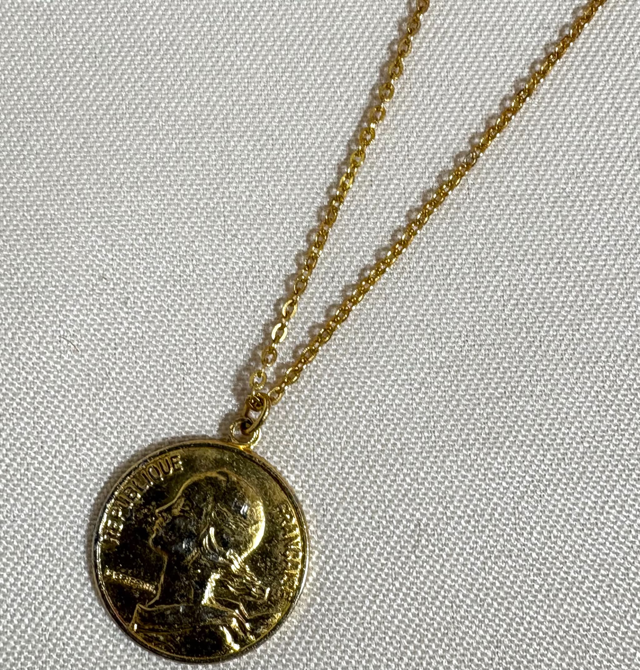 楽天市場】イギリスアンティークコインパース antique チャーム