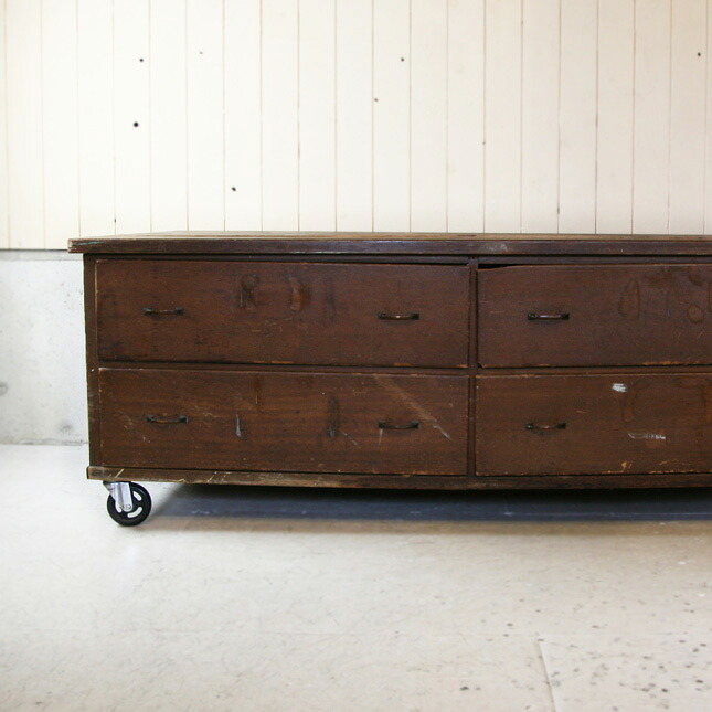 【マラソンP最大47.5倍】antique wooden shelf for dry goods store 木製 可動式 二段棚付きディスプレーテーブル棚【中古】収納棚 家財便 送料別 アメリカンアンティーク｜MATIN 103,400円