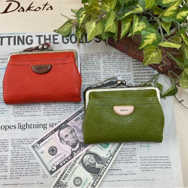 ダコタ dakota レディース財布 二つ折り財布 アーブルがま口付き二つ折り財布 0031361 母の日　ギフト プレゼント クリスマス 送料無料