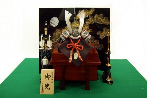 長閑やかさ玉翁作 いぶし銀兜飾りつけ 50-706