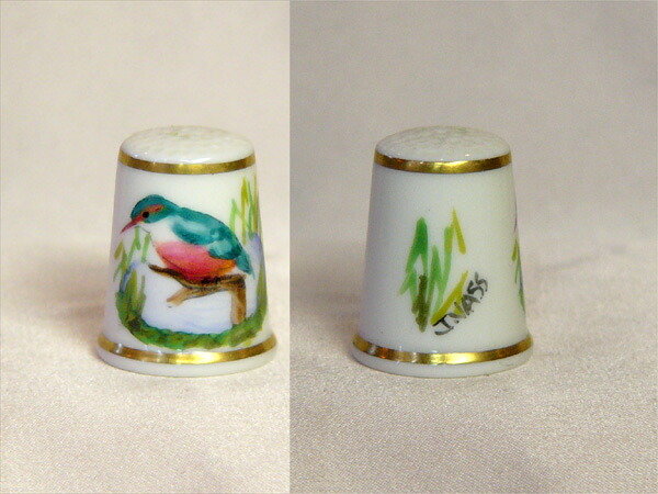 鳥類 第一人者フィッシャー 翡翠 かわせみ 御手々絵の具 手描き ロイヤル ウーはやりっ子 Royal worcester シンブル 指貫き 仕立てもの 寄せ合わせ 科目 差し上げ物 ヴィンテージ 【中古】 【貨物輸送無料】 02P23Sep15 P16Sep15