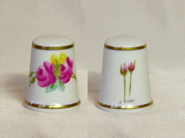 真っ赤ローズ 花 赤いこと サクラ色 薔薇 御花 御手々絵の具 手描き ロイヤル ウーはやりっ子 Royal worcester シンブル 指貫き 仕立てもの 寄せ合わせ 科目 差し上げ物 ヴィンテージ 【中古】 【貨物輸送無料】 02P23Sep15 P16Sep15