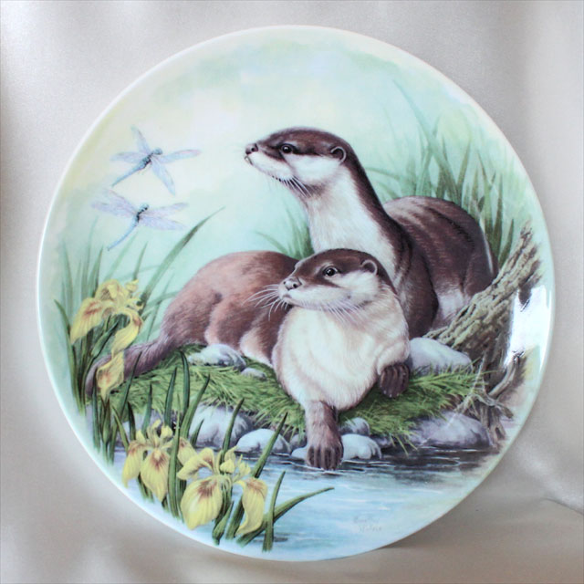 オッター Otter 川辺の かわうそ ウェッジウッド WEDGWOOD Dorothy Wallace ドロシー ウォレス画 イギリス 絵皿 ウォール プレート 飾り皿 プレゼント ギフト 【中古】 【送料無料】 02P31Aug16 02P06Aug16 532P14Aug16