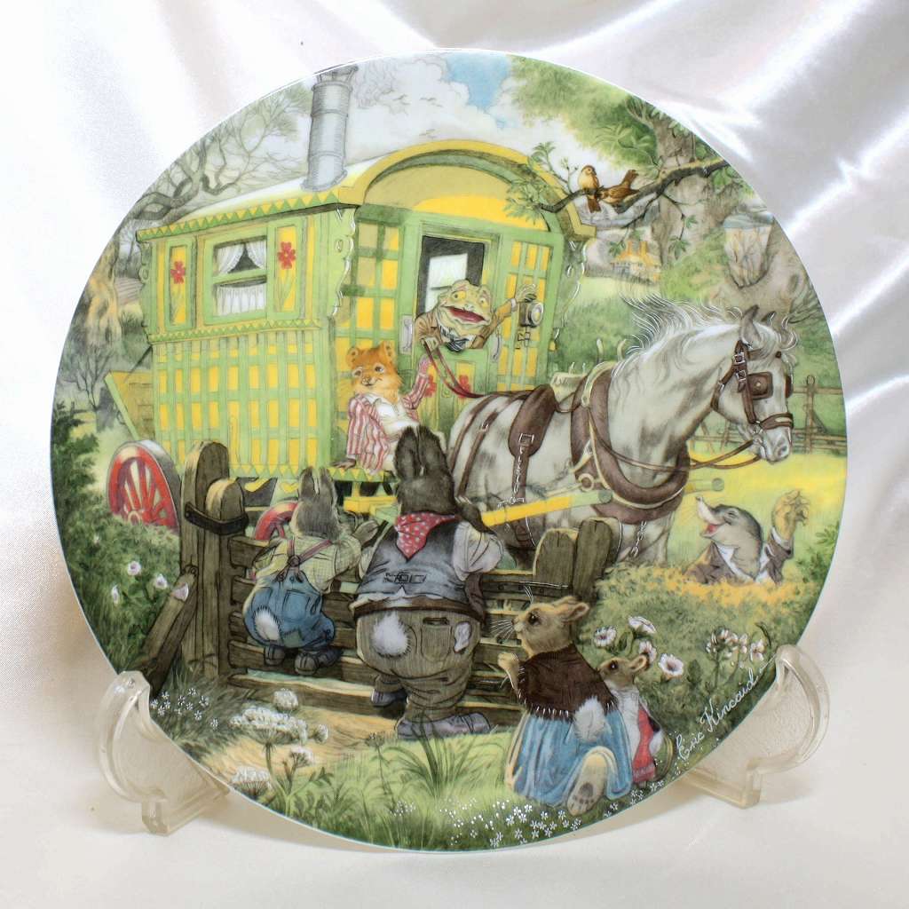 <br> ジプシーキャラバン GYPSY CARAVAN 幌馬車 たのしい川べ ウィンド イン ザ ウィローズ The Wind in the Willows ケネス グレアム イギリス ウォールプレート 絵皿  蛙 カエル　バジャー　ラット　モール　トード　ポーリー　オッター  ラビット　【中古】