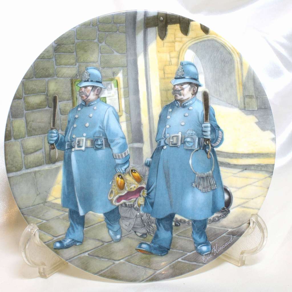 <br> トード イン チェーン TOAD IN CHAINS 逮捕されたトード たのしい川べ ウィンド イン ザ ウィローズ The Wind in the Willows ケネス グレアム イギリス ウォールプレート 絵皿  蛙 カエル 【中古】