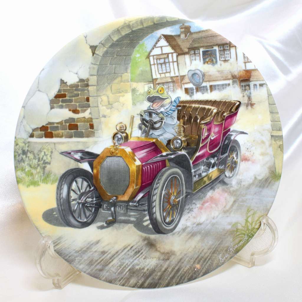 <br>  トード カー シーフ TOAD CAR THIEF トードの車泥棒　たのしい川べ ウィンド イン ザ ウィローズ The Wind in the Willows ケネス グレアム イギリス ウォールプレート 絵皿  蛙 カエル 【中古】